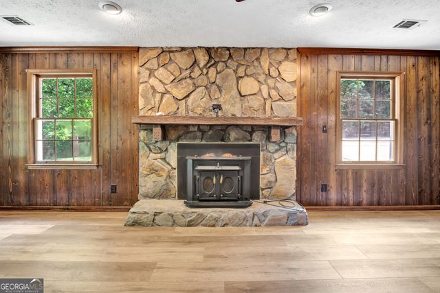 1806 Ga Highway 142, Shady Dale, GA 31085