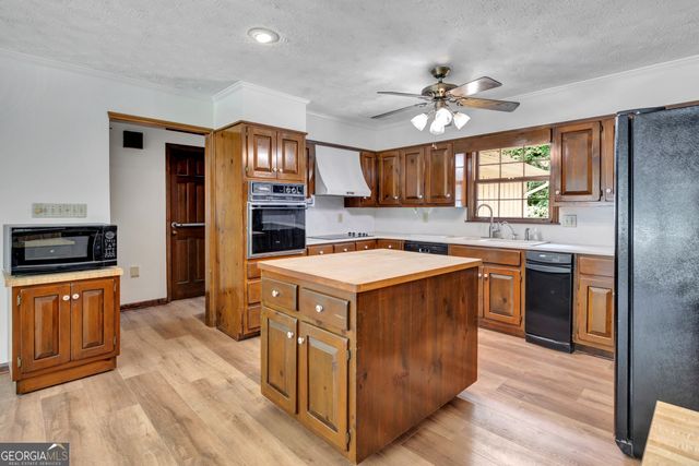 1806 Ga Highway 142, Shady Dale, GA 31085