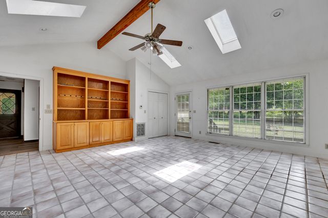 1806 Ga Highway 142, Shady Dale, GA 31085