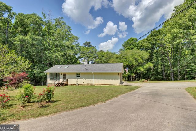 1806 Ga Highway 142, Shady Dale, GA 31085