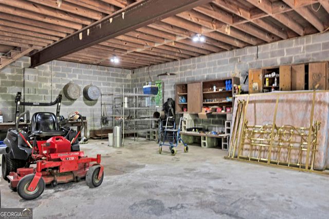 1806 Ga Highway 142, Shady Dale, GA 31085