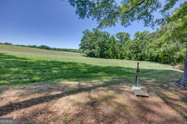 1806 Ga Highway 142, Shady Dale, GA 31085