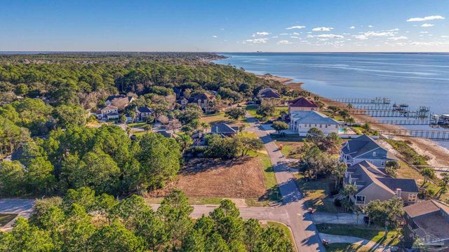 4162 Madura Rd, Gulf Breeze, FL 32563