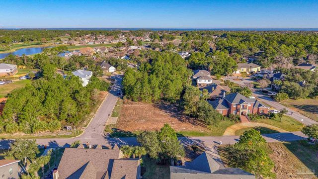 4162 Madura Rd, Gulf Breeze, FL 32563