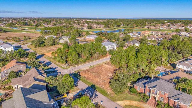 4162 Madura Rd, Gulf Breeze, FL 32563