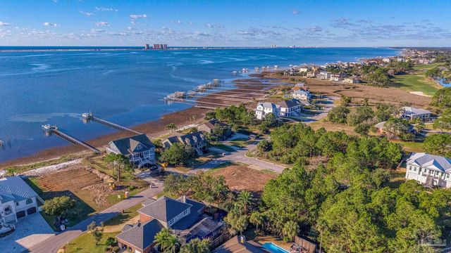 4162 Madura Rd, Gulf Breeze, FL 32563