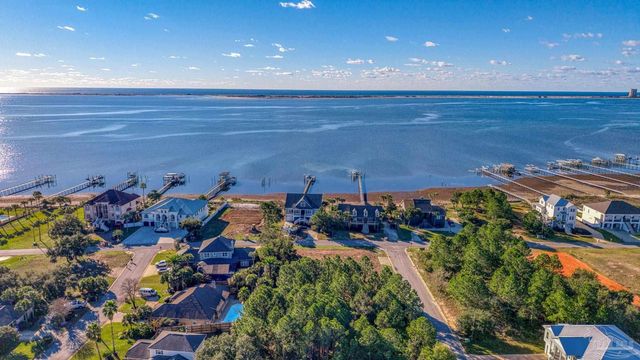 4162 Madura Rd, Gulf Breeze, FL 32563