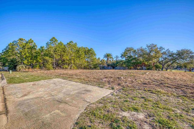 4162 Madura Rd, Gulf Breeze, FL 32563