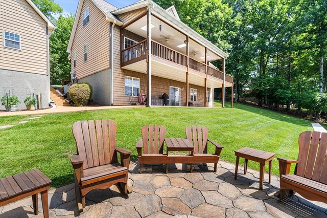 194 Lakeview Drive, Hayesville, NC 28904