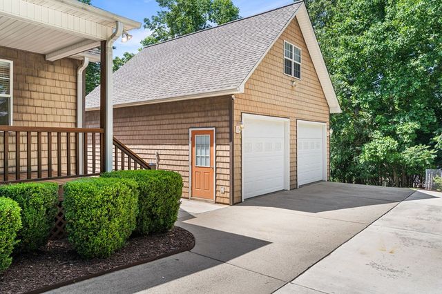 194 Lakeview Drive, Hayesville, NC 28904