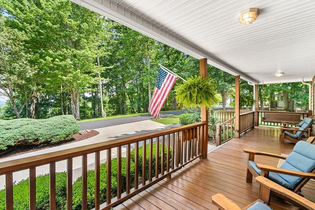 194 Lakeview Drive, Hayesville, NC 28904