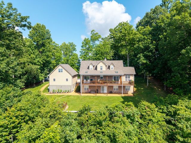 194 Lakeview Drive, Hayesville, NC 28904