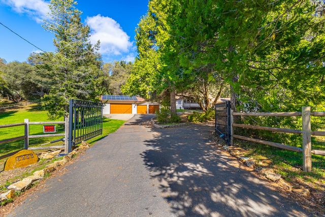 6233 Silver Ridge Ln, Placerville, CA 95667