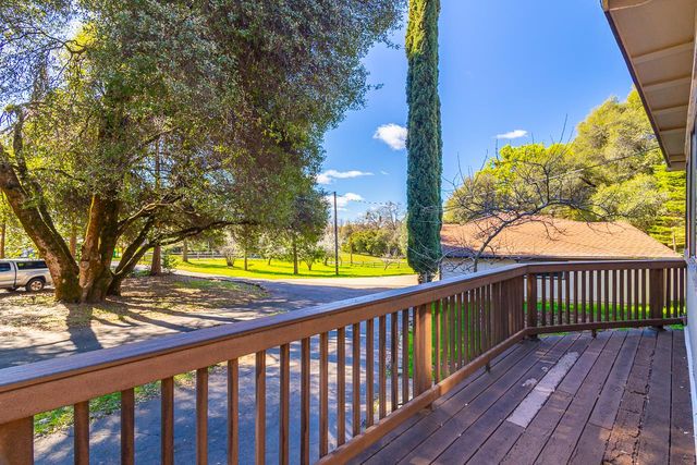 6233 Silver Ridge Ln, Placerville, CA 95667
