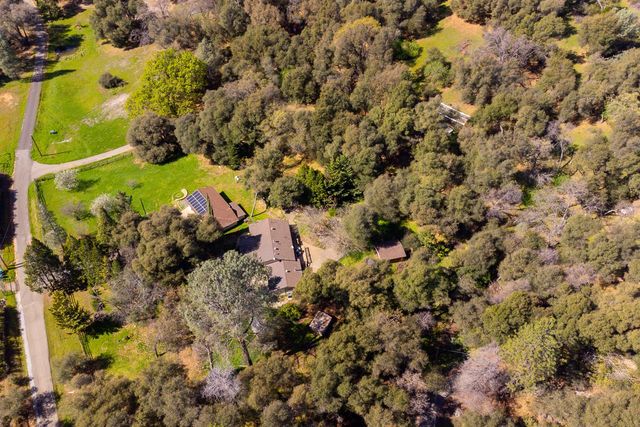 6233 Silver Ridge Ln, Placerville, CA 95667