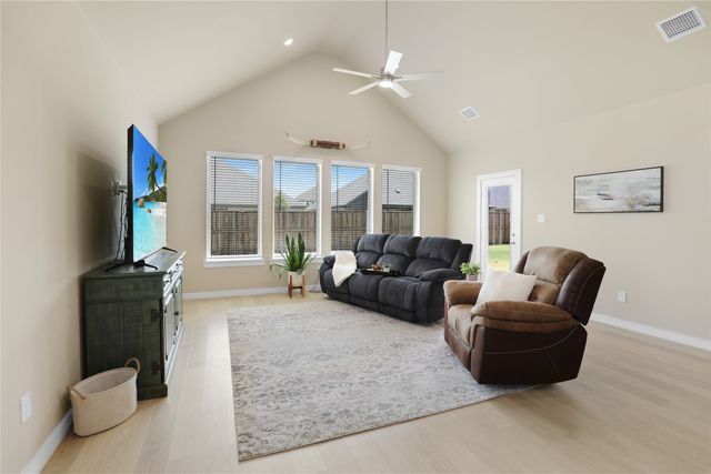 919 Edgehurst Drive, Princeton, TX 75071