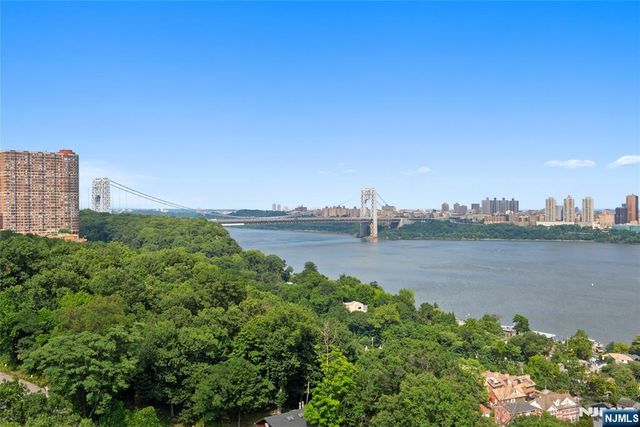 4 Horizon Road 1432, Fort Lee, NJ 07024
