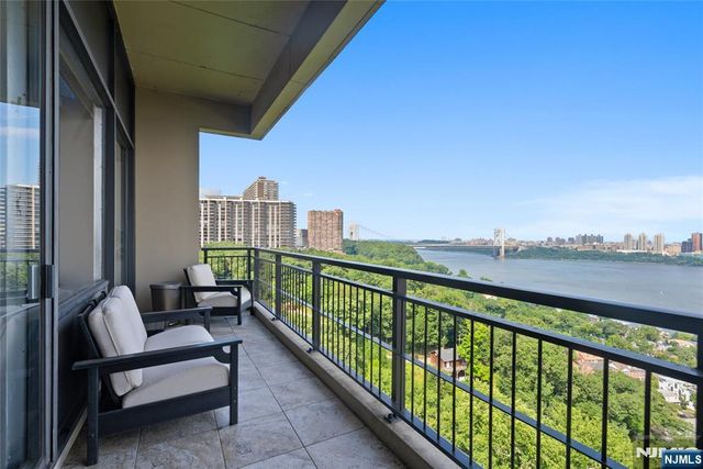 4 Horizon Road 1432, Fort Lee, NJ 07024