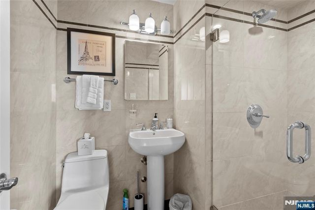 4 Horizon Road 1432, Fort Lee, NJ 07024