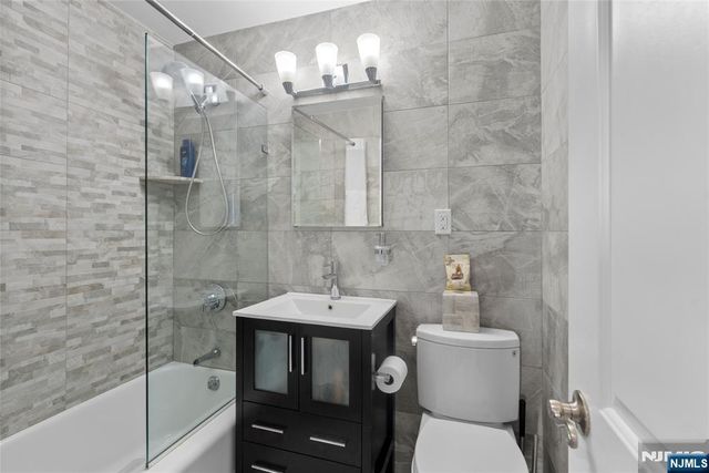 4 Horizon Road 1432, Fort Lee, NJ 07024