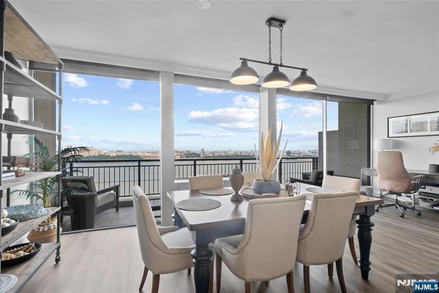 4 Horizon Road 1432, Fort Lee, NJ 07024