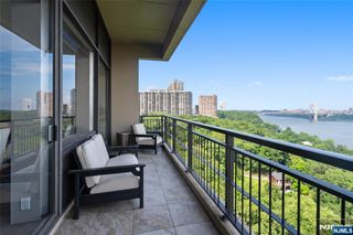 4 Horizon Road 1432, Fort Lee, NJ 07024