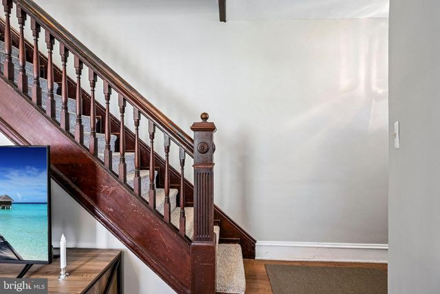 56 E FAIRVIEW AVE, Sellersville, PA 18960