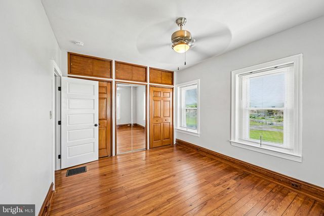 56 E FAIRVIEW AVE, Sellersville, PA 18960