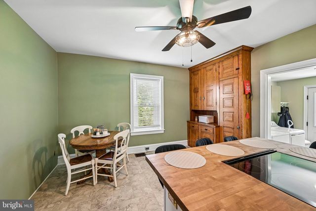 56 E FAIRVIEW AVE, Sellersville, PA 18960