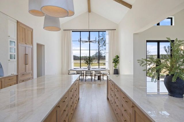 123 Landings WAY, Spicewood, TX 78669