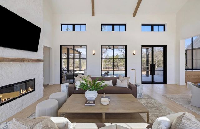 123 Landings WAY, Spicewood, TX 78669