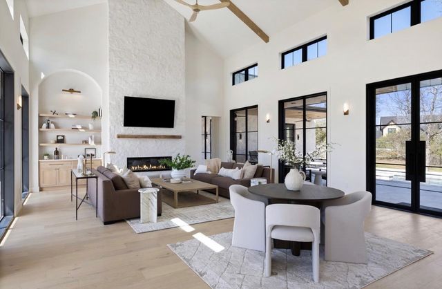 123 Landings WAY, Spicewood, TX 78669