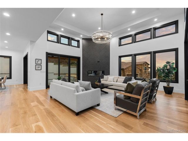 8103 Raphael Ln, Littleton, CO 80125