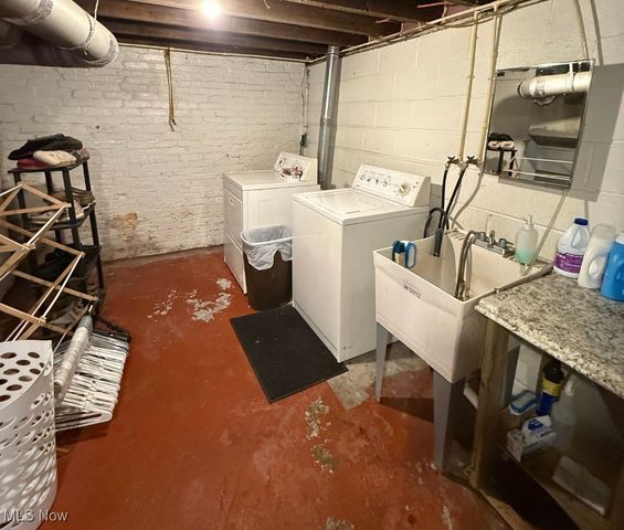 3216 W 95th Street, Cleveland, OH 44102