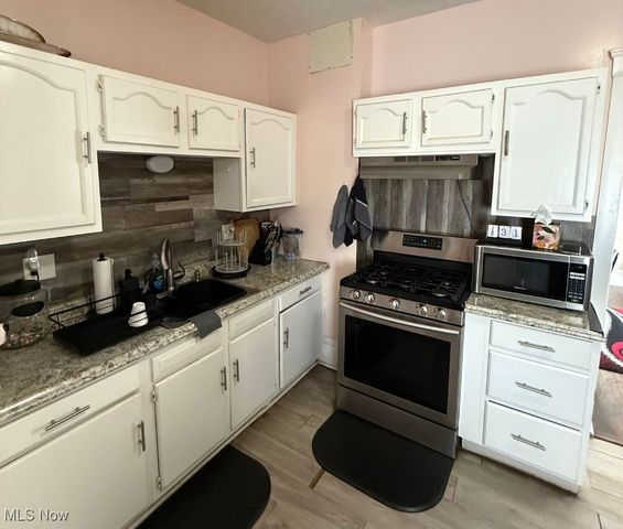 3216 W 95th Street, Cleveland, OH 44102