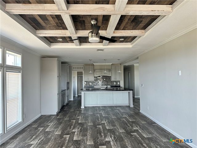 349 S Quailrun Avenue, Port Lavaca, TX 77979