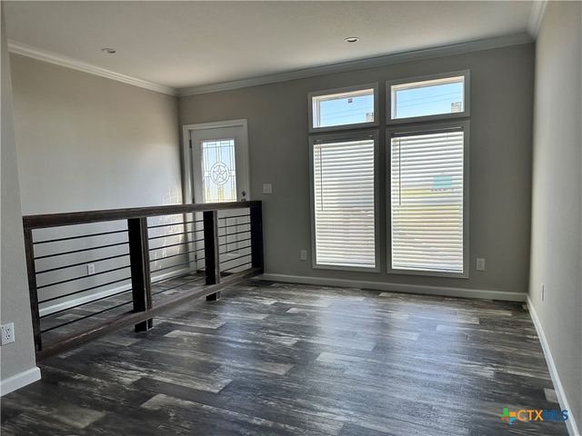 349 S Quailrun Avenue, Port Lavaca, TX 77979