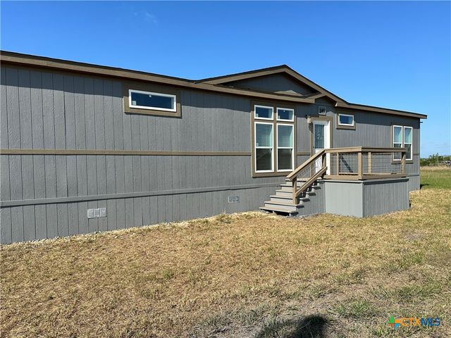 349 S Quailrun Avenue, Port Lavaca, TX 77979