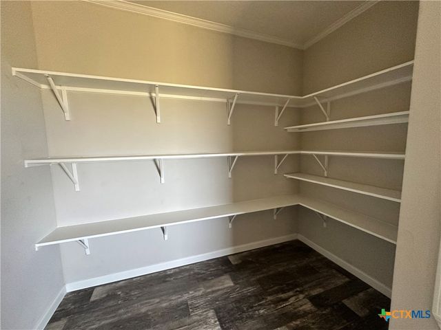 349 S Quailrun Avenue, Port Lavaca, TX 77979