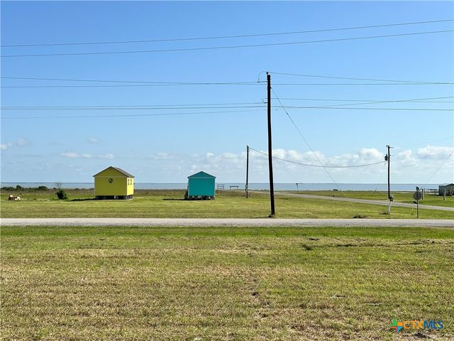 349 S Quailrun Avenue, Port Lavaca, TX 77979