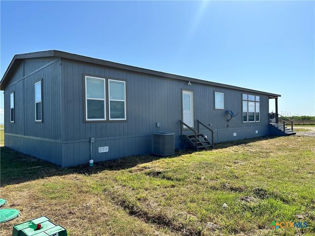 349 S Quailrun Avenue, Port Lavaca, TX 77979
