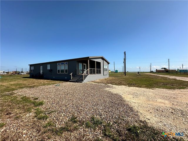 349 S Quailrun Avenue, Port Lavaca, TX 77979