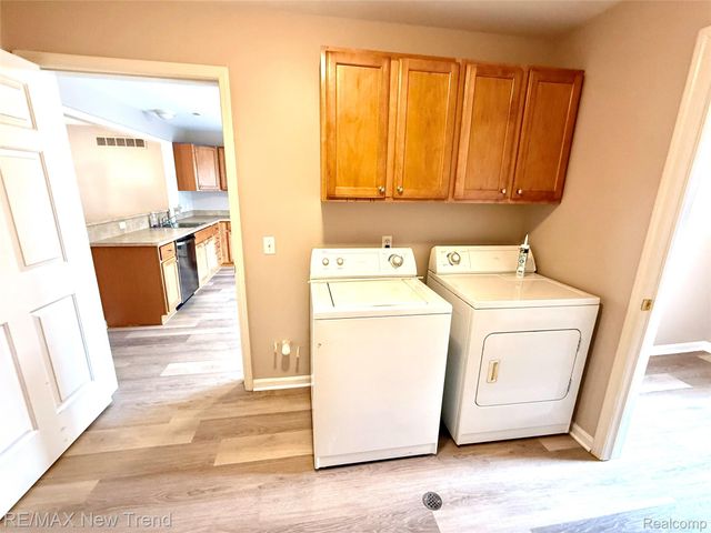 28439 CARLTON WAY, Novi, MI 48377