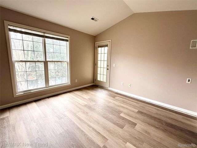 28439 CARLTON WAY, Novi, MI 48377