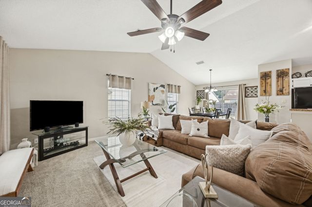 105 Pleasant Breeze Way, Kingsland, GA 31548