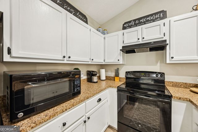 105 Pleasant Breeze Way, Kingsland, GA 31548