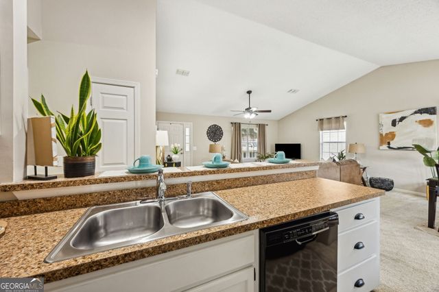 105 Pleasant Breeze Way, Kingsland, GA 31548