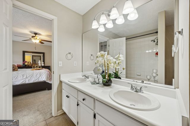 105 Pleasant Breeze Way, Kingsland, GA 31548