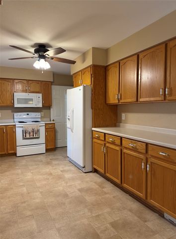 212 Maxwell Street, Maxwell, IA 50161