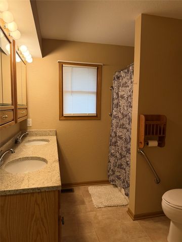 212 Maxwell Street, Maxwell, IA 50161